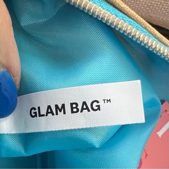 ipsy‎ Glam Bag STAY GOLDEN Gold EUC Like New💄3/$12💄5/$15 - Picture 3 of 10